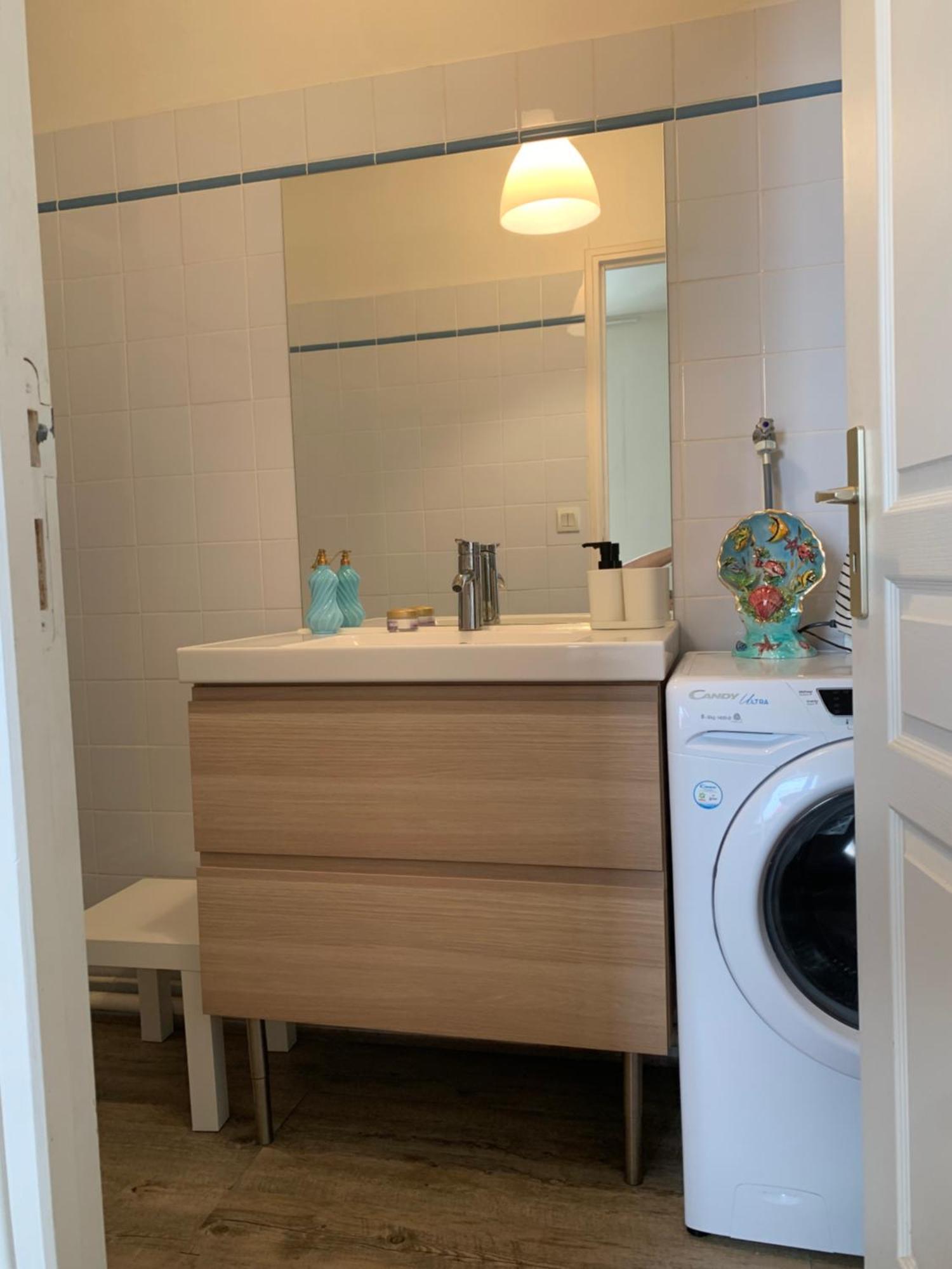 Biarritz Centre, Pres Avenue De Verdun, Cosy Apt 2 Pieces , Salon , Chambre Separe, Rue Tres Calme A 10 Minutes A Pied De La Grande Plage Exterior foto